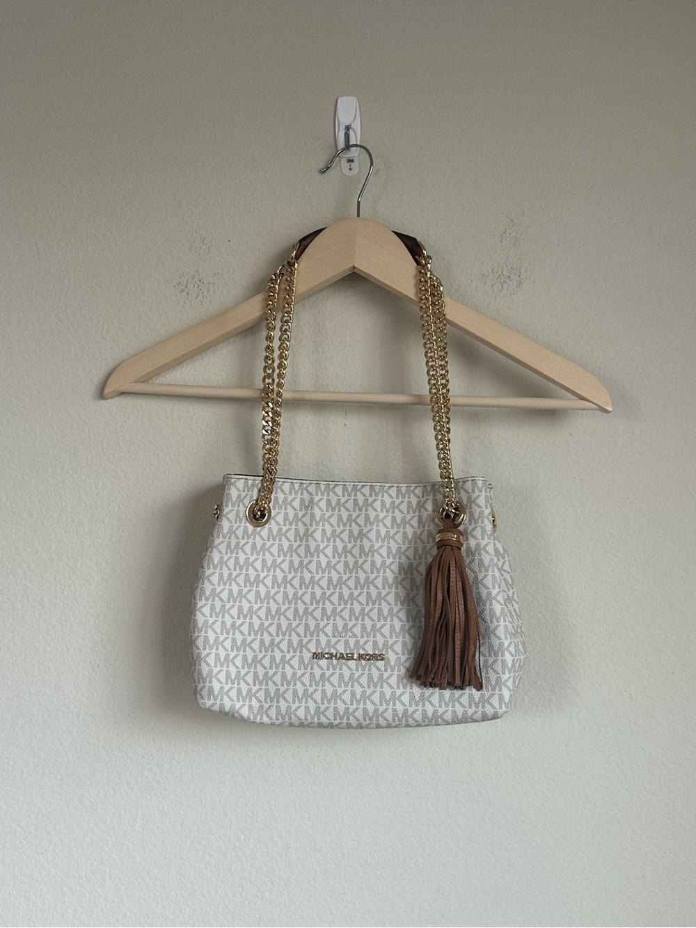 Michael Kors Jet Set Chain Medium Shoulder Messenger Bag